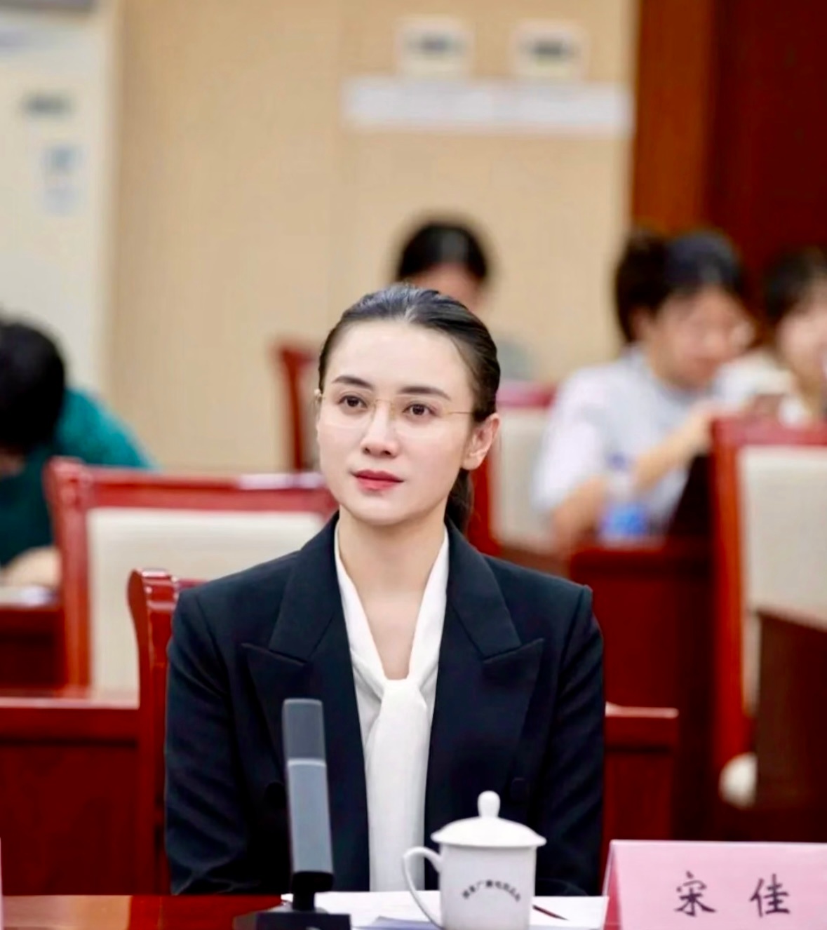 【人像摄影】演员宋佳。金鹰奖获奖名单金鹰奖颁奖典礼直播第33届金鹰奖金鹰节颁奖晚