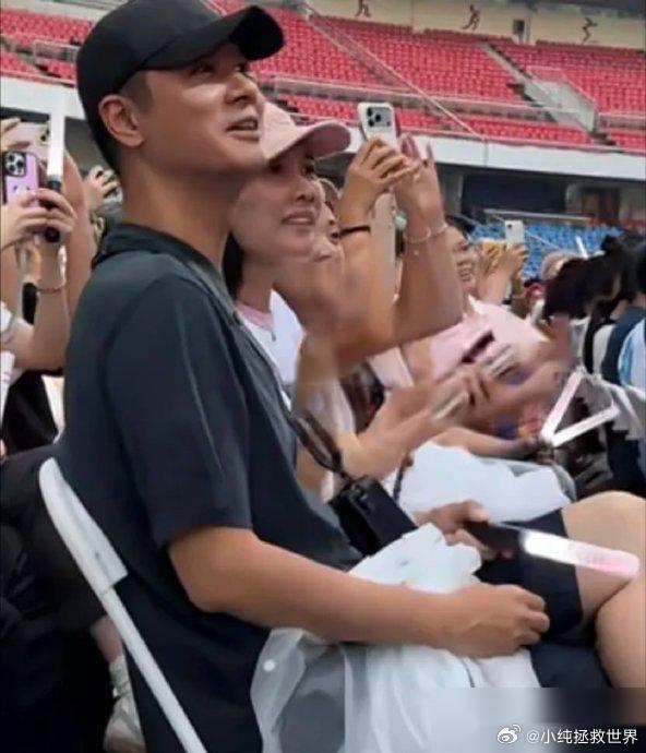 为了陪老婆，一年少赚几百万，你猜这个男演员图啥？  45岁的任重，最近第一次在视