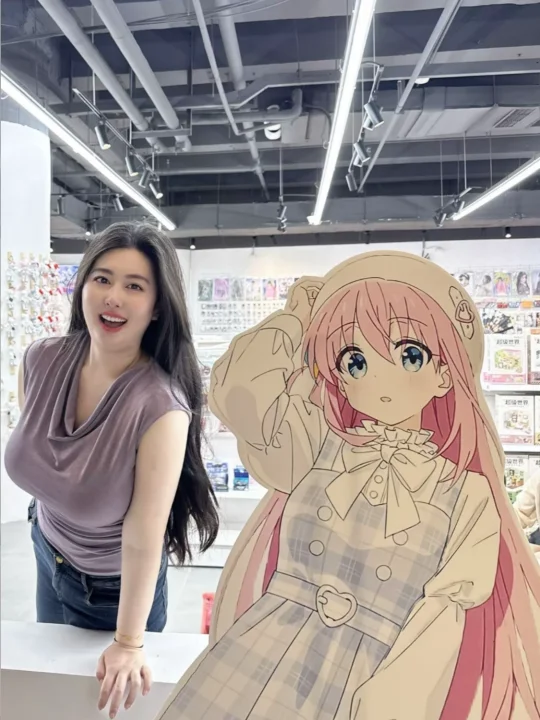 二次元看见世界