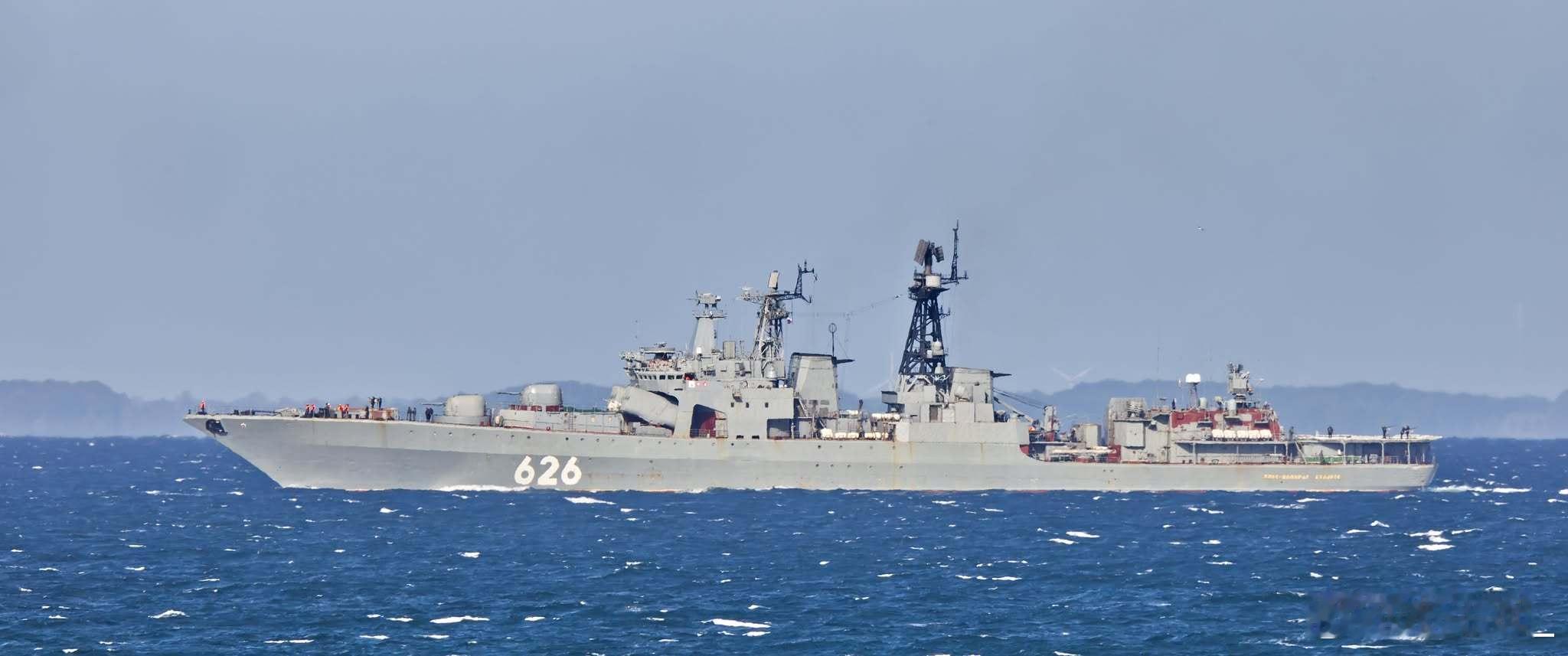 626“库拉科夫海军中将”号无畏级大型反潜舰昨天返回波罗的海。此舰一周前经英吉利