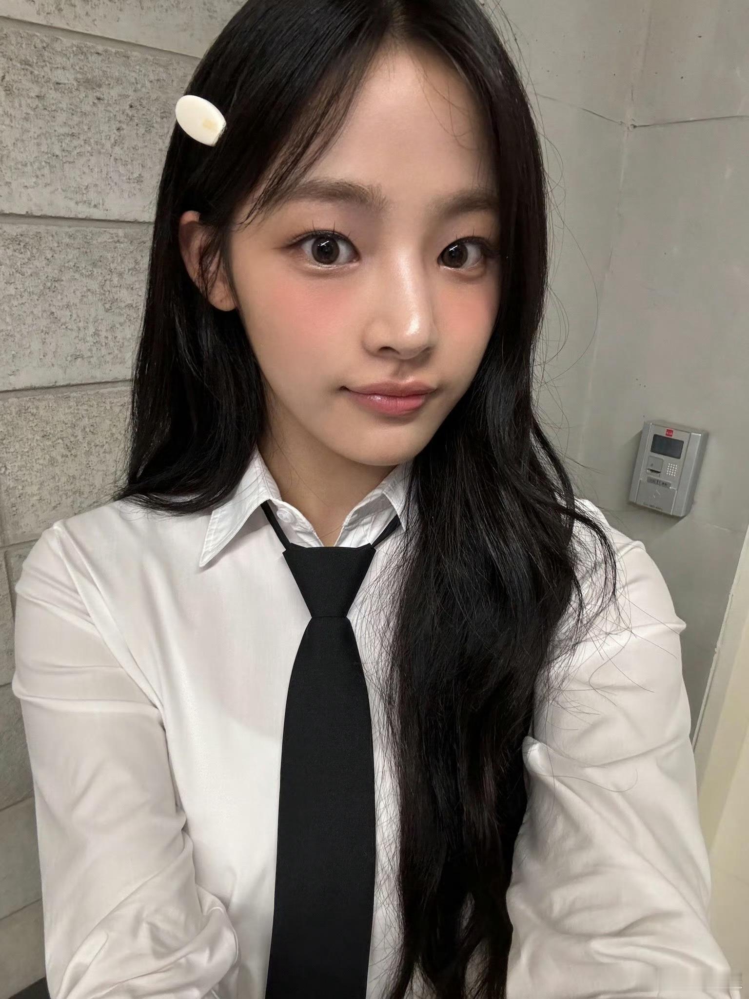Minji对方时赫无话可说  女王，不能骂脏话的话就真的没什么好说的。🙅🙅 