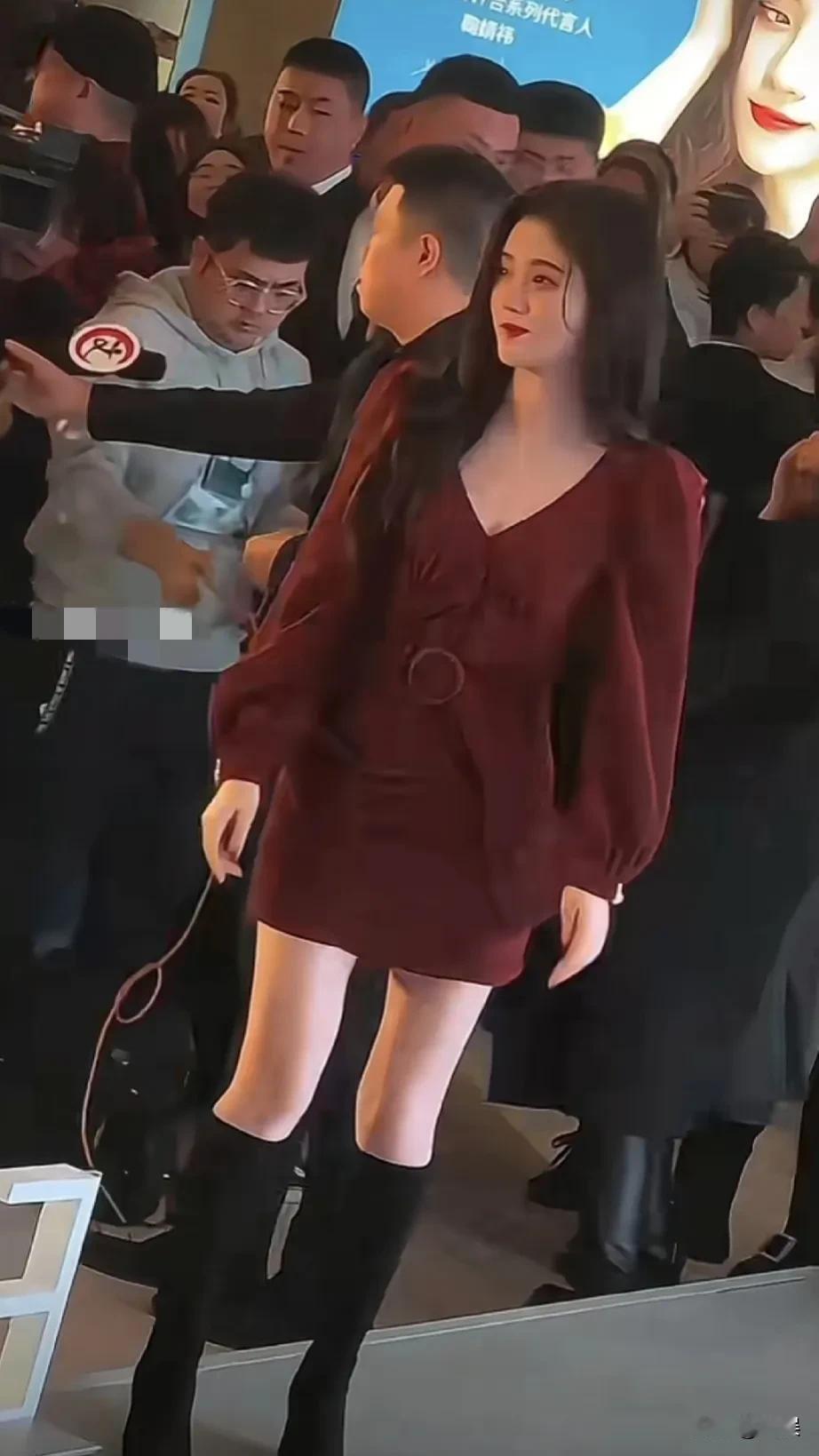 鞠婧祎