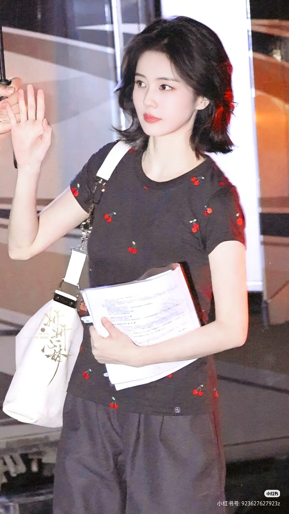 只有一个想法…只要女神呼吸着 我就可以为女神肝脑涂地… 
