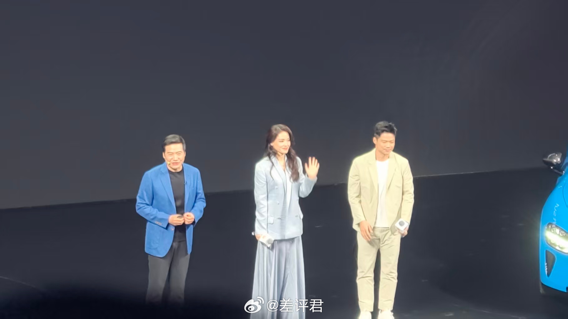 #差评在现场# 小米新SU7发布会上邀请了代言人舒淇、苏炳添来到现场，太好看了舒