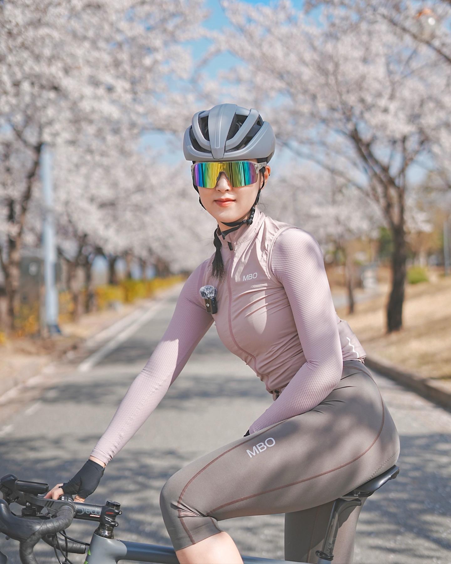 骑行女孩 女骑 骑行 运动女孩 公路车