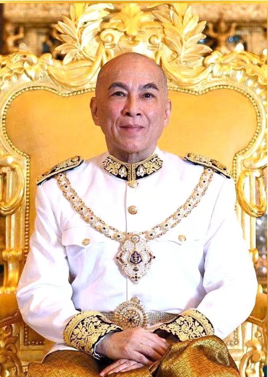 五星上将洪森权力更进一步！柬埔寨西哈莫尼国王颁布诏书，正式授权洪森与洪玛奈就军事