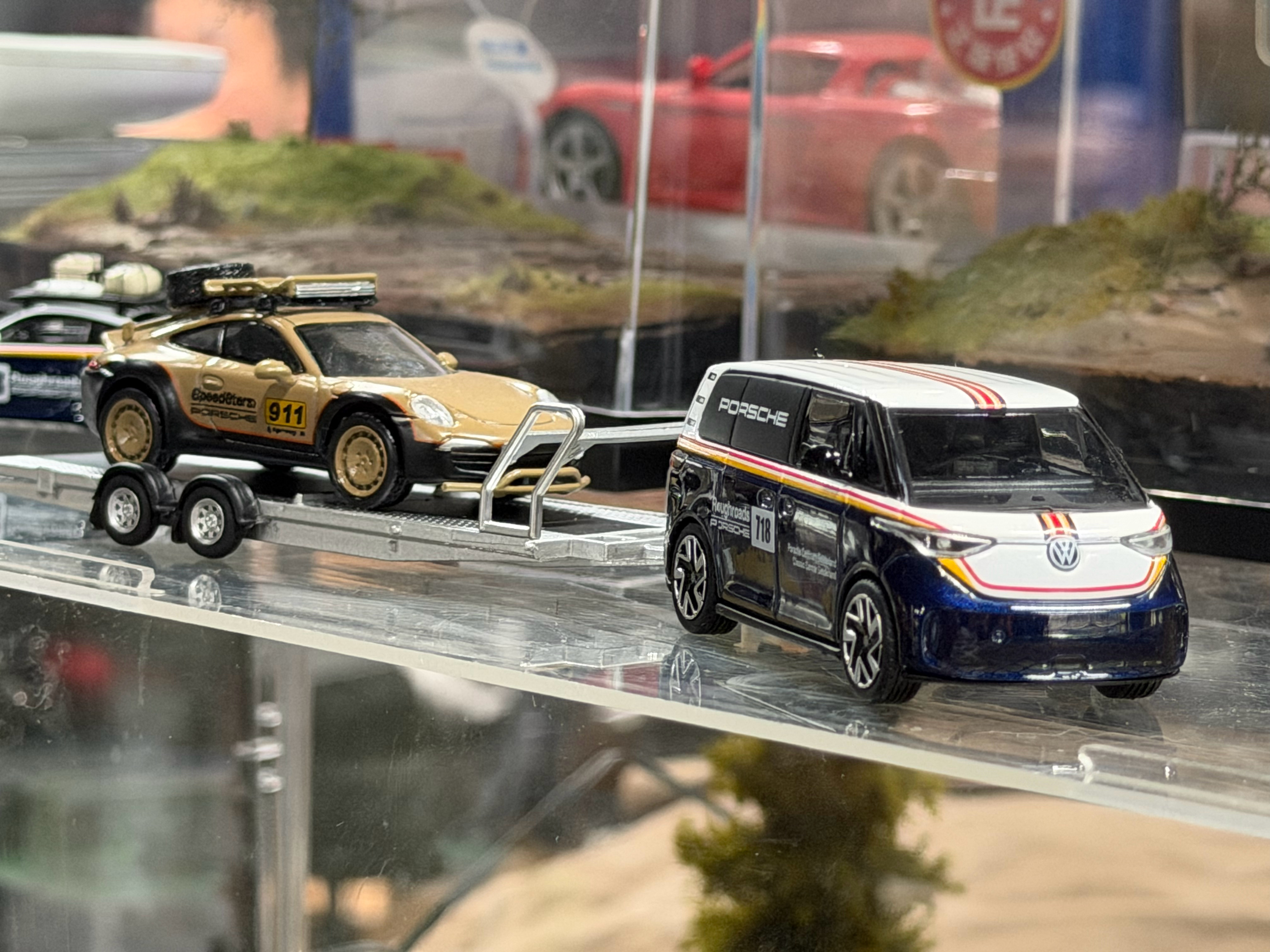 这套 mini GT 等了大半年终于到了 