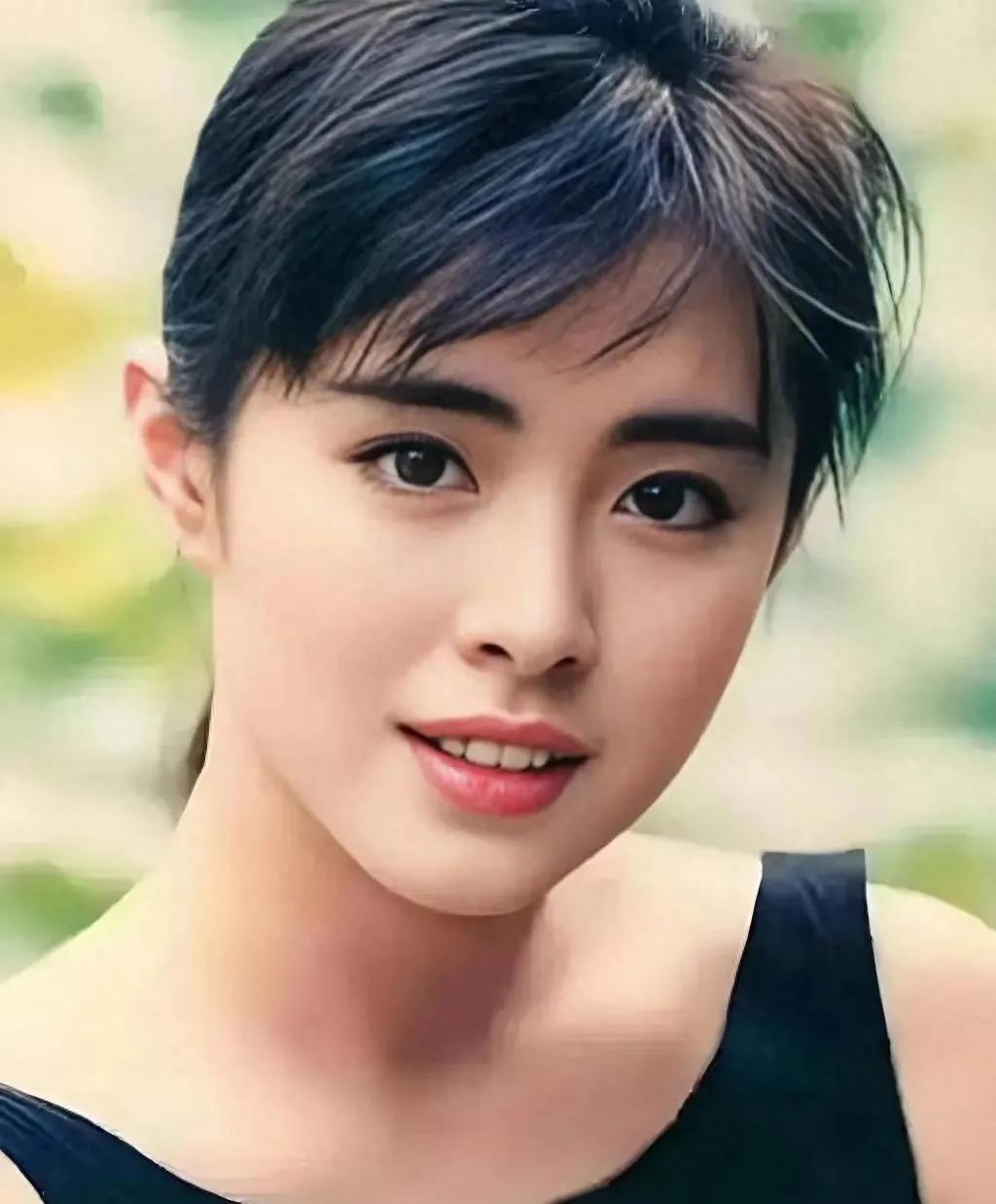 王祖贤：
记录下我这已经逝去的青春！
王祖贤，中国台湾影视剧女演员。知道的都知道
