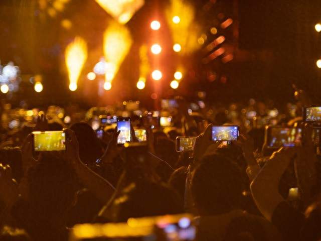 那英北京演唱会汇集超50位明星，网友调侃“半个娱乐圈都来了”