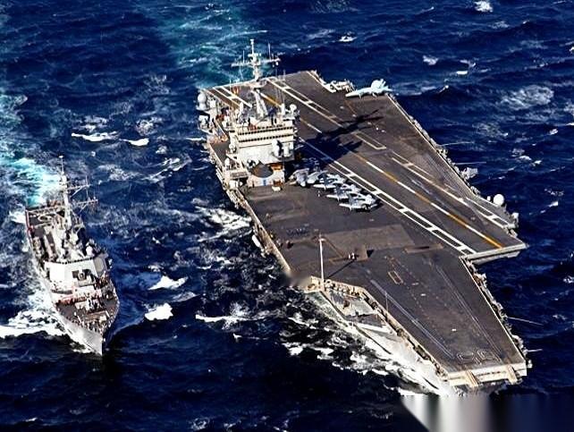 你知道给航母做一次“心脏搭桥”手术，是什么场面吗？
手术时长，三年。
主刀医生，