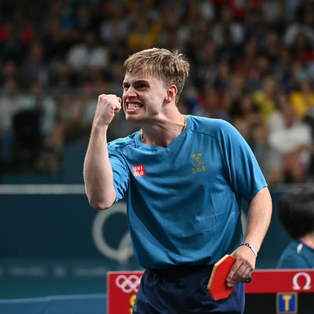 莫加雷德已经被打得心态崩了，全场呲牙咧嘴再也不猖狂了，这次不让瑞典国王回来观赛了