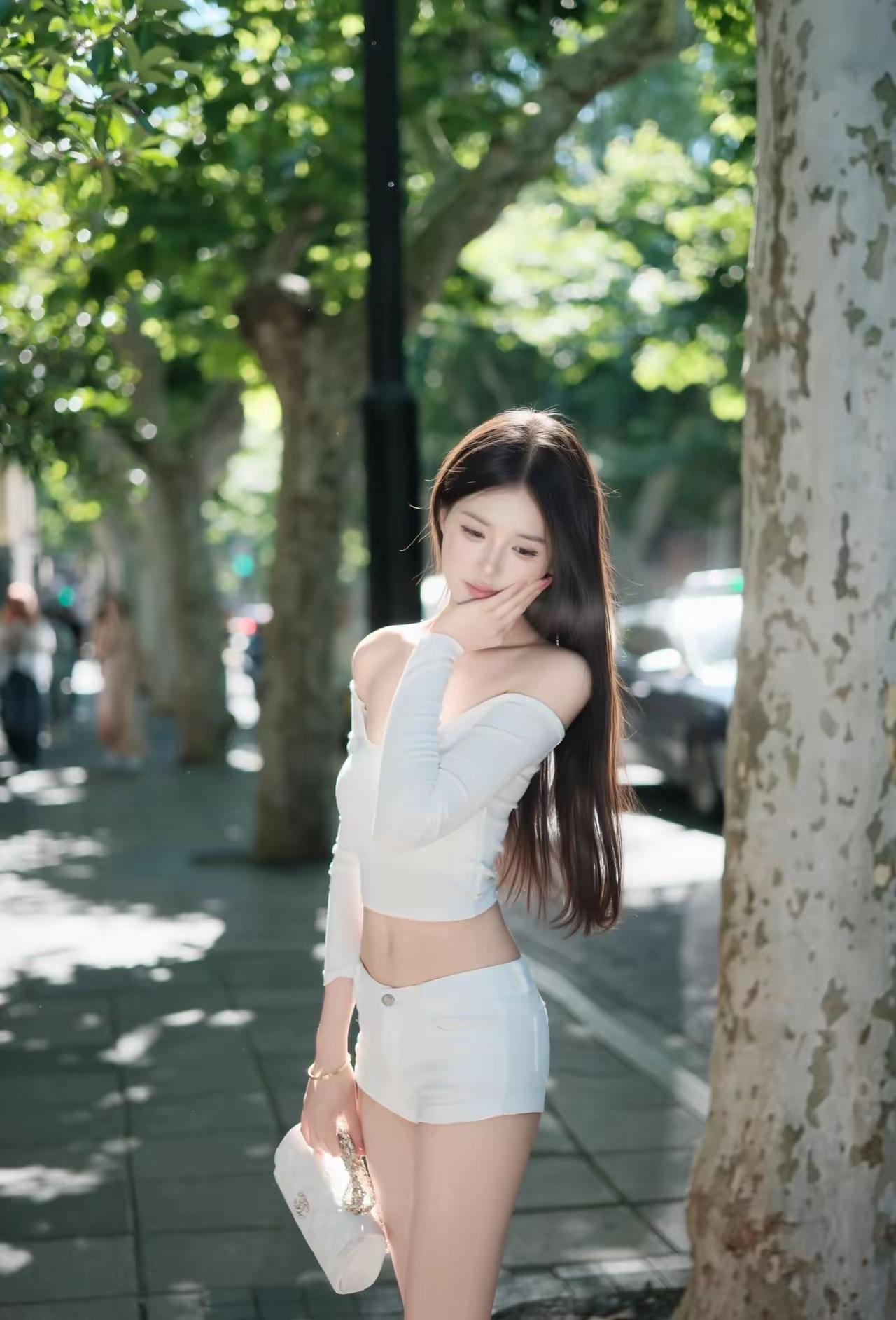 你的人生，从来不是用来讨好别人的，而是一场善待自己的旅程
人最好的状态就是一切不