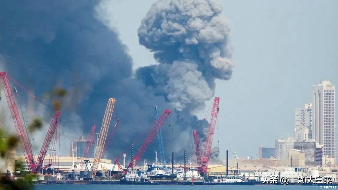 伊朗的反击比想象中更迅猛，6轮导弹洗地后，美国第五舰队总部也遭到袭击。可令人没想