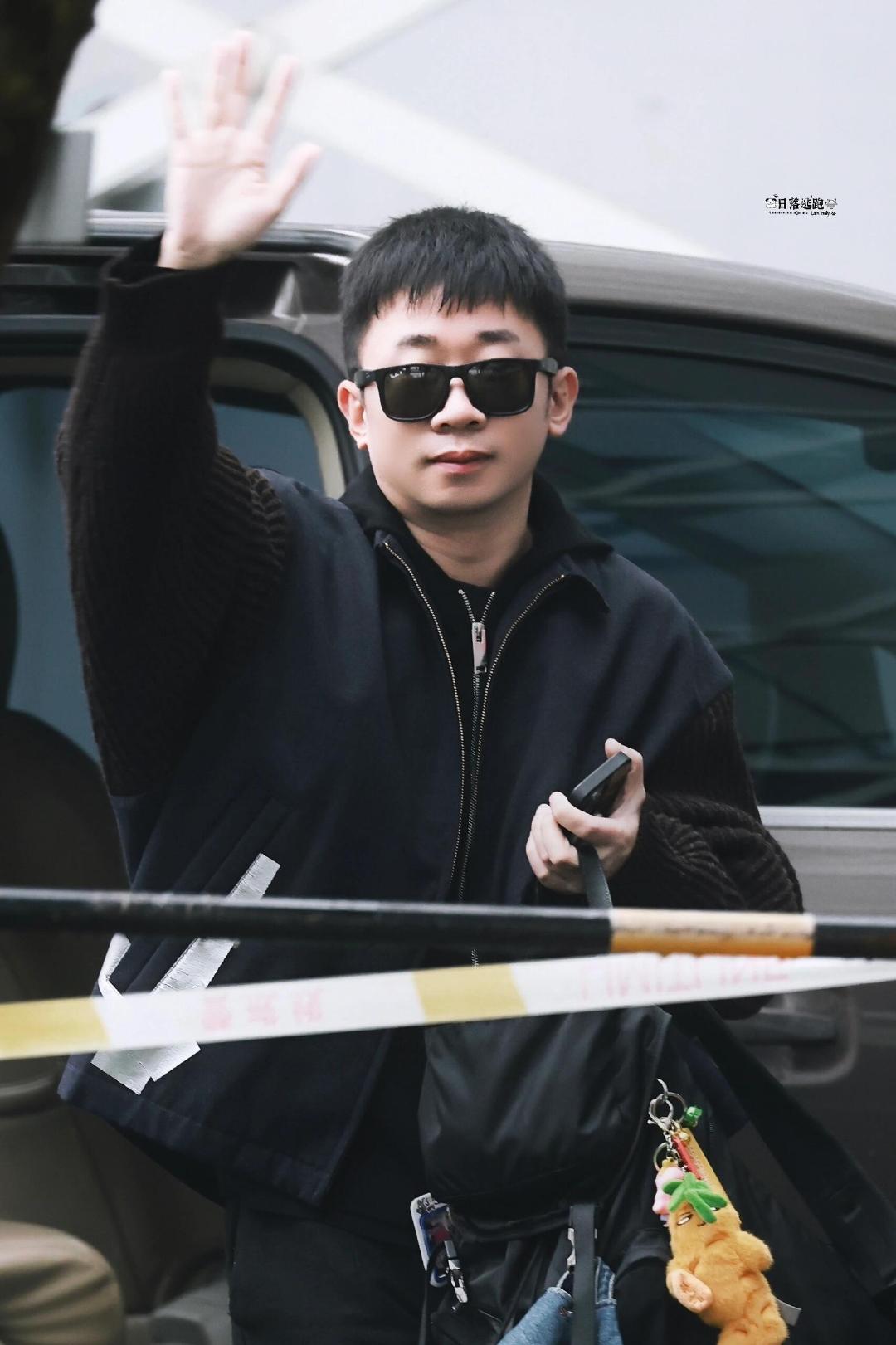 杨迪高情商杨迪回应没有代表作采访名场面！杨迪高情商回应争议，不纠结代表作标签，认