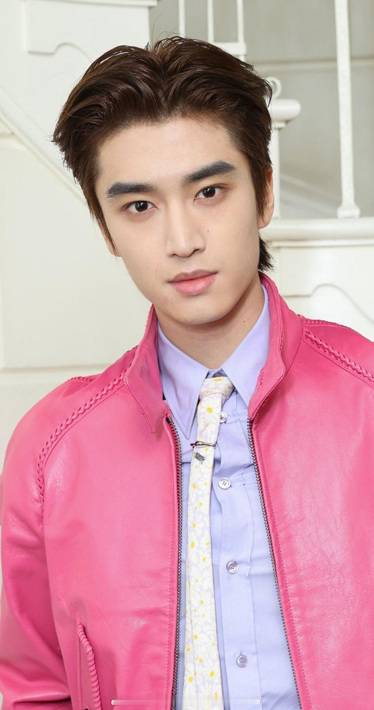 张康乐，金昇玟伦敦时装周新闻图 