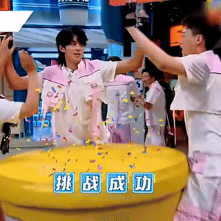  吴泽林游戏王吴泽林一秒回血 疲惫退散，快乐登场，这就是游戏王的魅力！ 