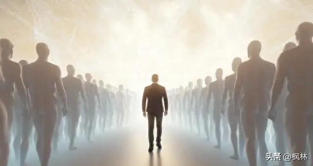 奉劝大家还是尽量多存钱，特别是年轻人，别再做月光族了。趁着还年轻，存个十万八万的