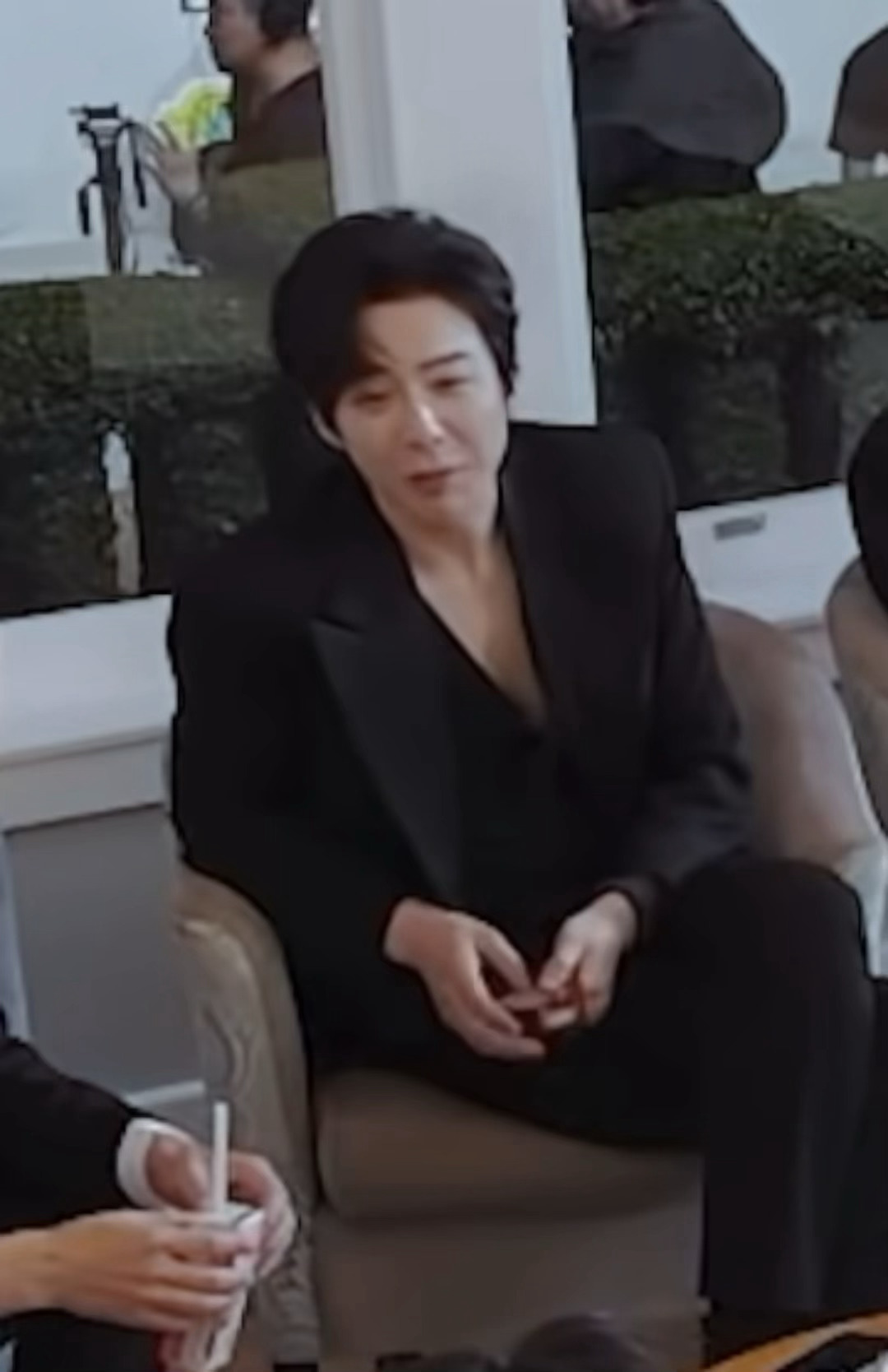超低 