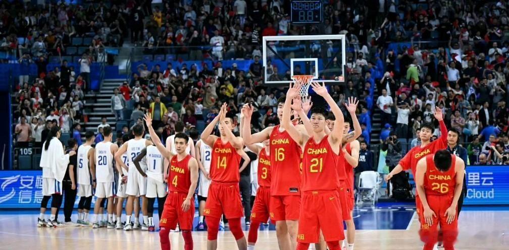 中国男篮105比59狂胜巴林，亚运会小组赛2连胜，祝贺！廖三宁拿到了23分, 并