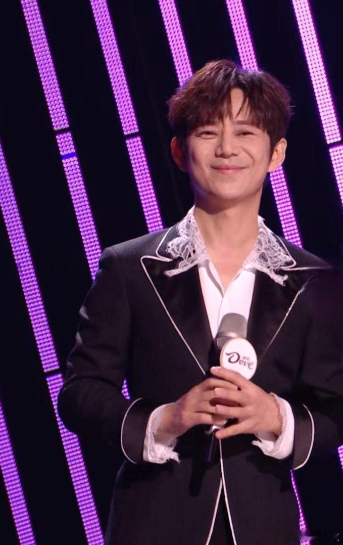 何炅也是化身魔丸了何老师别太离谱！化身魔丸后，说话一套一套的，华晨宇都懵了！声鸣