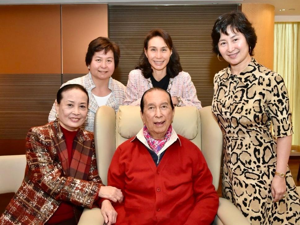 何超蕸去世赌王何鸿燊二房三女何超蕸，于2026年4月12日安详辞世，终年60岁。