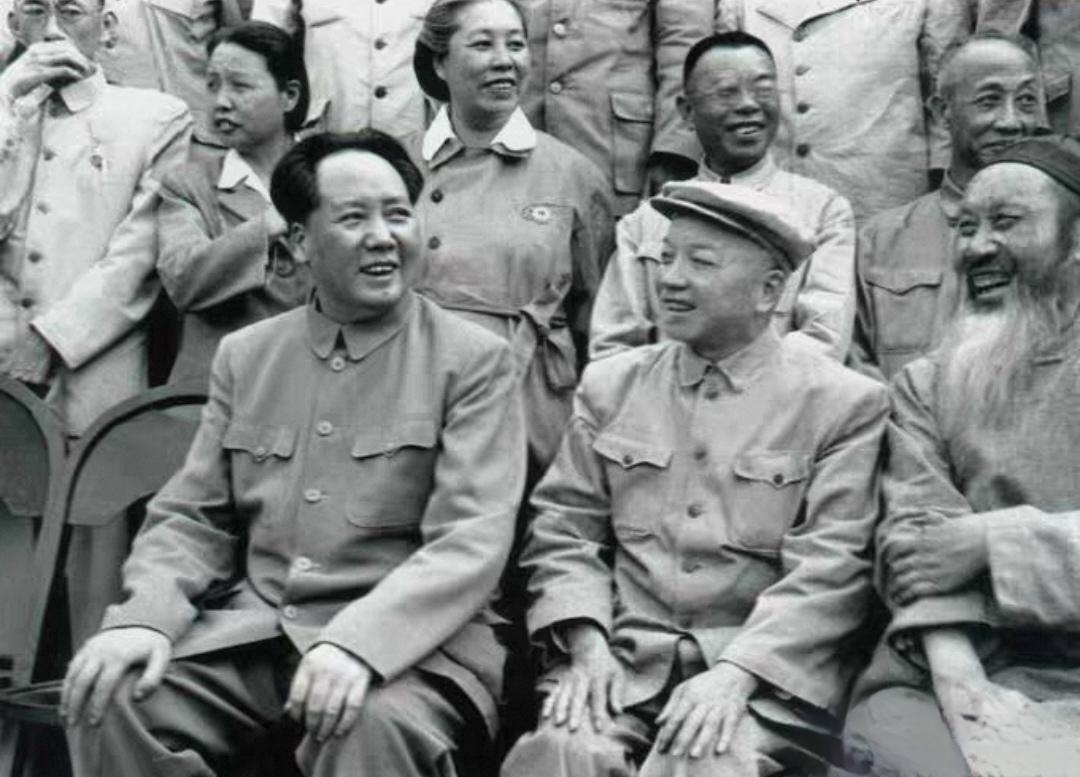 ＃红色文化＃
伟人风采欣赏：