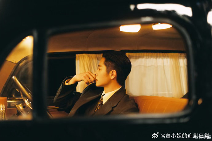 丞磊丞磊玉簟秋杀青特辑丞磊虞昶轩杀青特辑丞磊《玉簟秋》杀青特辑来啦，完美演绎民国