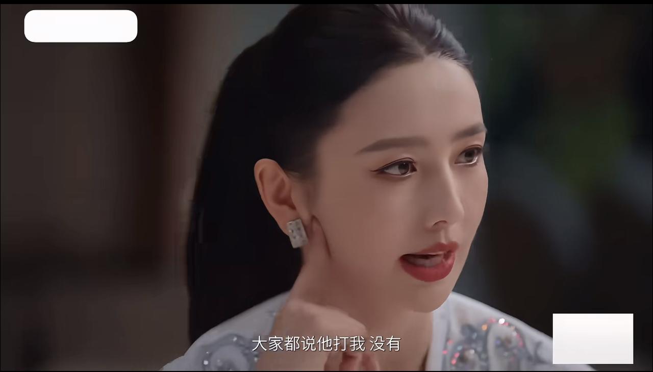 佟丽娅谈与陈思诚分开：没有家暴，儿子至今不知道父母离婚。
佟丽娅在节目里首度直面
