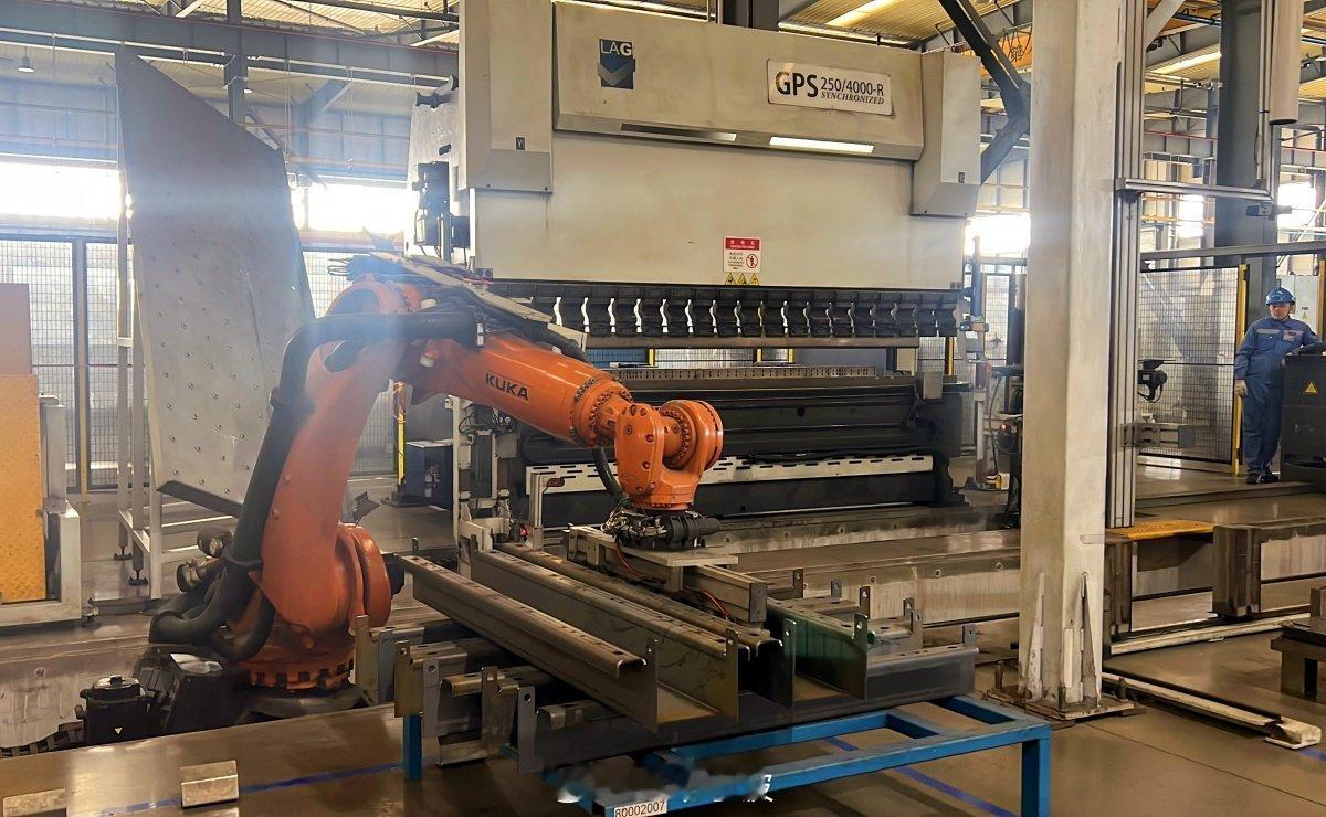 宁波电梯海外订单飘红新年出口开门红 2026年开年，宁波宏大电梯迎来“出海热”，