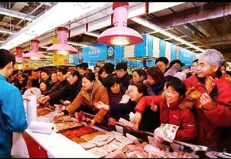 胖东来超市生意兴隆，本大仙觉得心里凉凉。反过来想想，为啥咱家门口超市没人排队，更