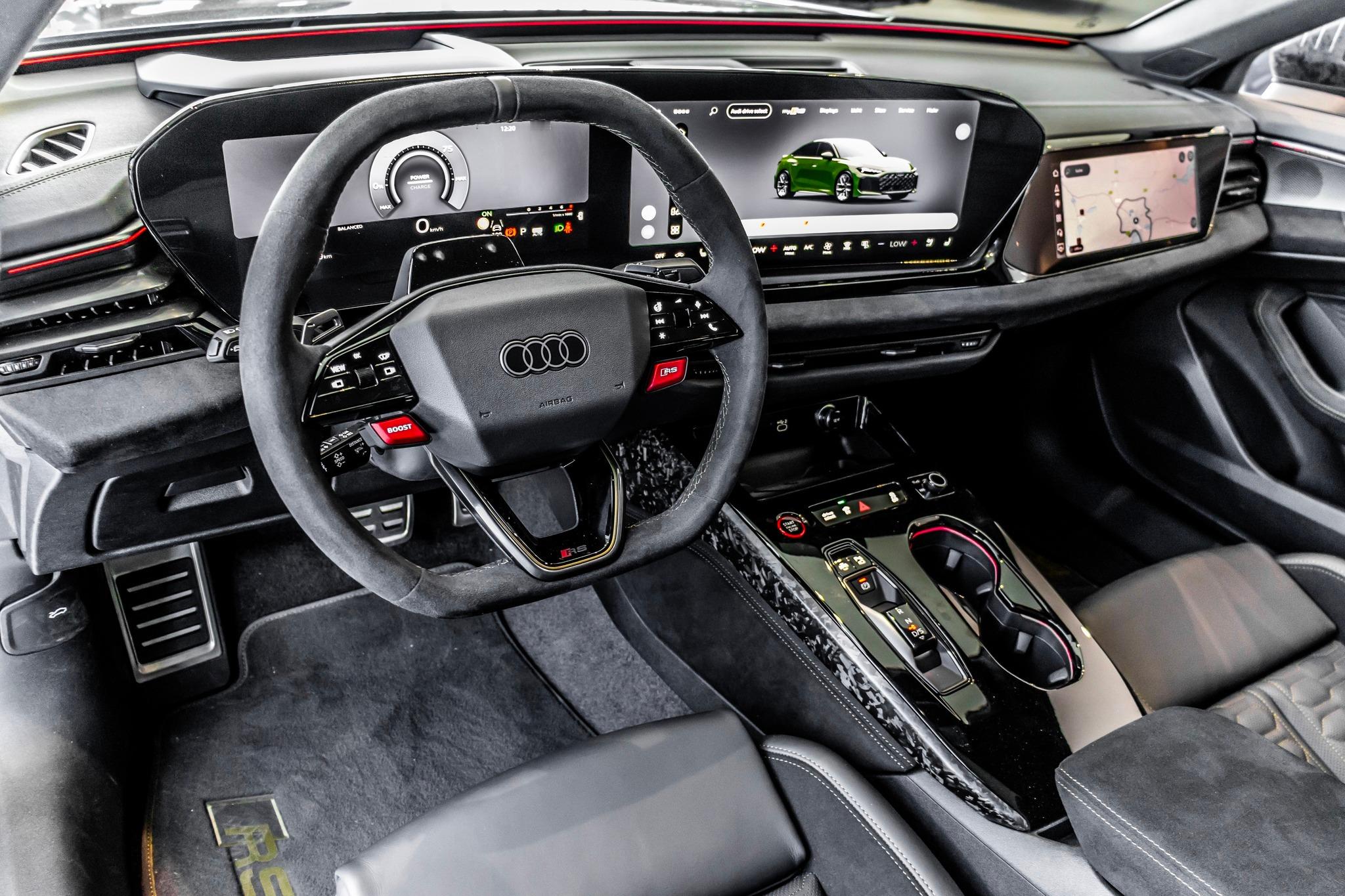 全新奥迪RS5，这个spec还是蛮帅的 