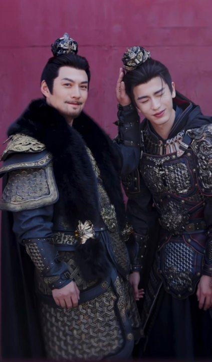 张凌赫严屹宽张凌赫摸头杀严屹宽张凌赫的摸头杀严屹宽张凌赫摸头杀 