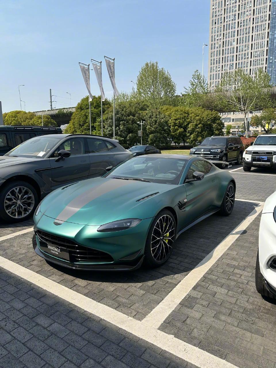 阿斯顿马丁Vantage F1 Edition，致敬赛道传奇，仅剩两台，错过再无
