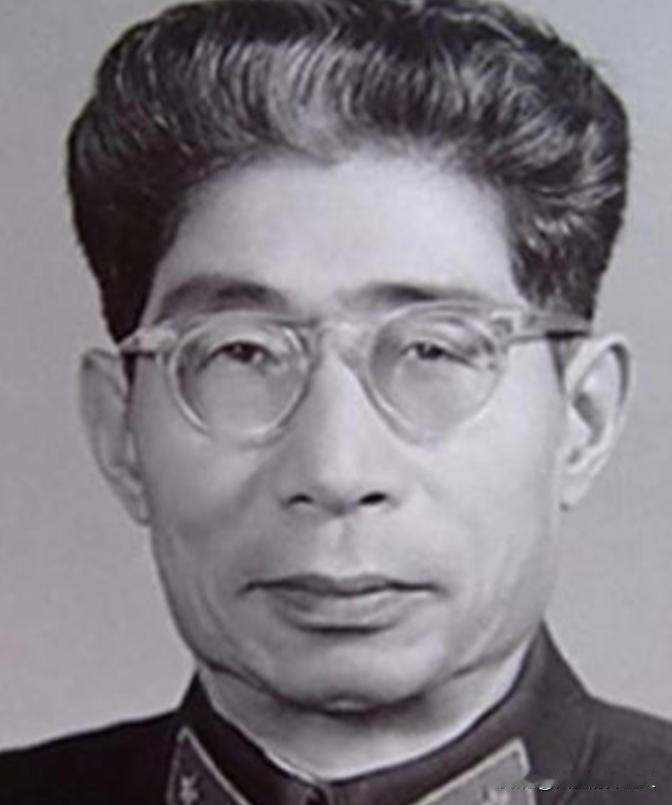 1967年，许世友到北京开会，一开国上将笑着和他打招呼，他理都不理，对方只能尴尬