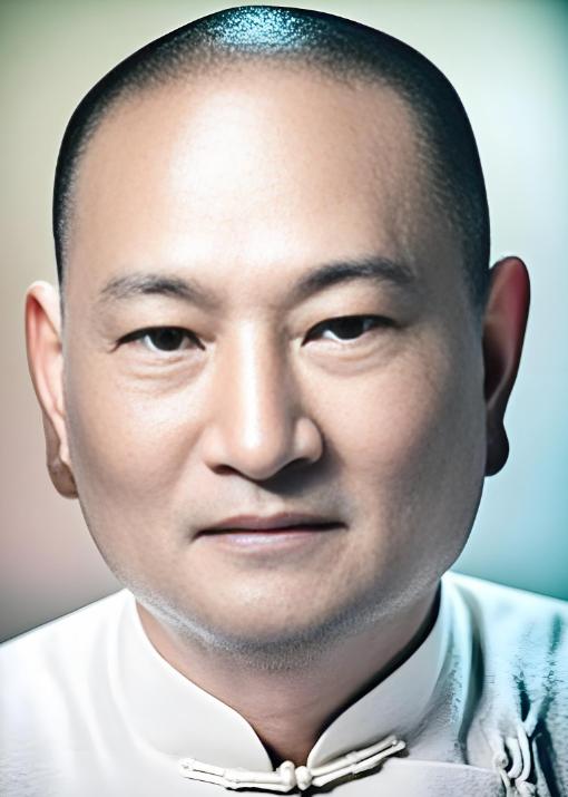 没有恩怨，就没有江湖。
说起民国上海滩的江湖恩怨，不能不提黄金荣和顾竹轩，一个稳