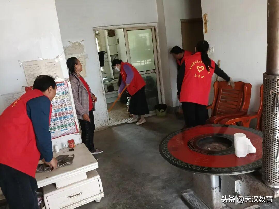 4月22日，西乡合力团及4个村代表在西乡县民政局会议室召开洁居助老行动实施安排会