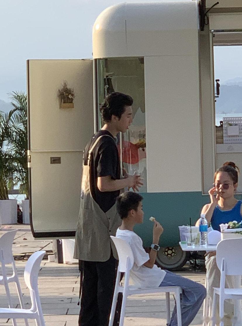 源来是你青春季 当《源来是你·青春季》的帷幕缓缓拉开，大厂男孩们再度集结，仿佛是