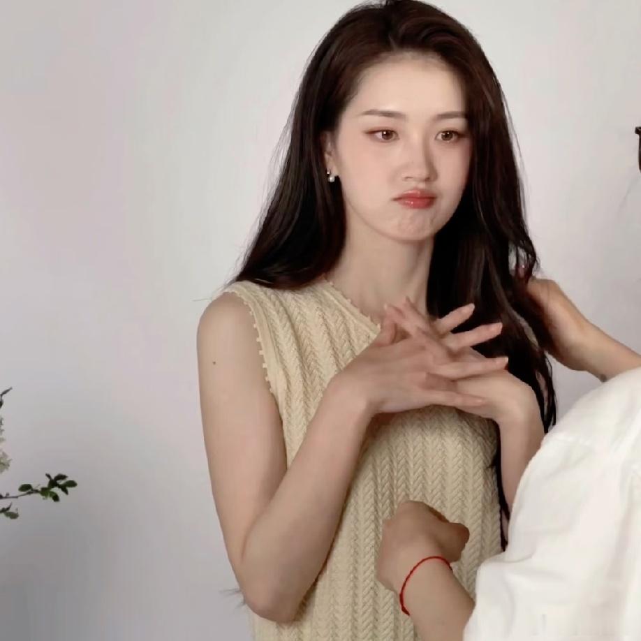 这一次郭宇欣输了 不是输在跟马厩合作 也不是输在跟公司的纠纷 她是输给了叶非夜 
