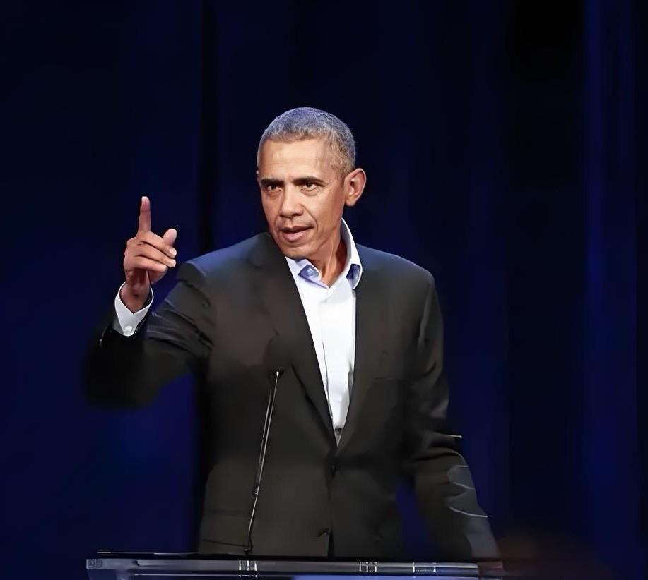 奥巴马连轰特朗普​
美国 “民主灯塔” 露闹剧底裤​
美国前总统奥巴马近期连续两