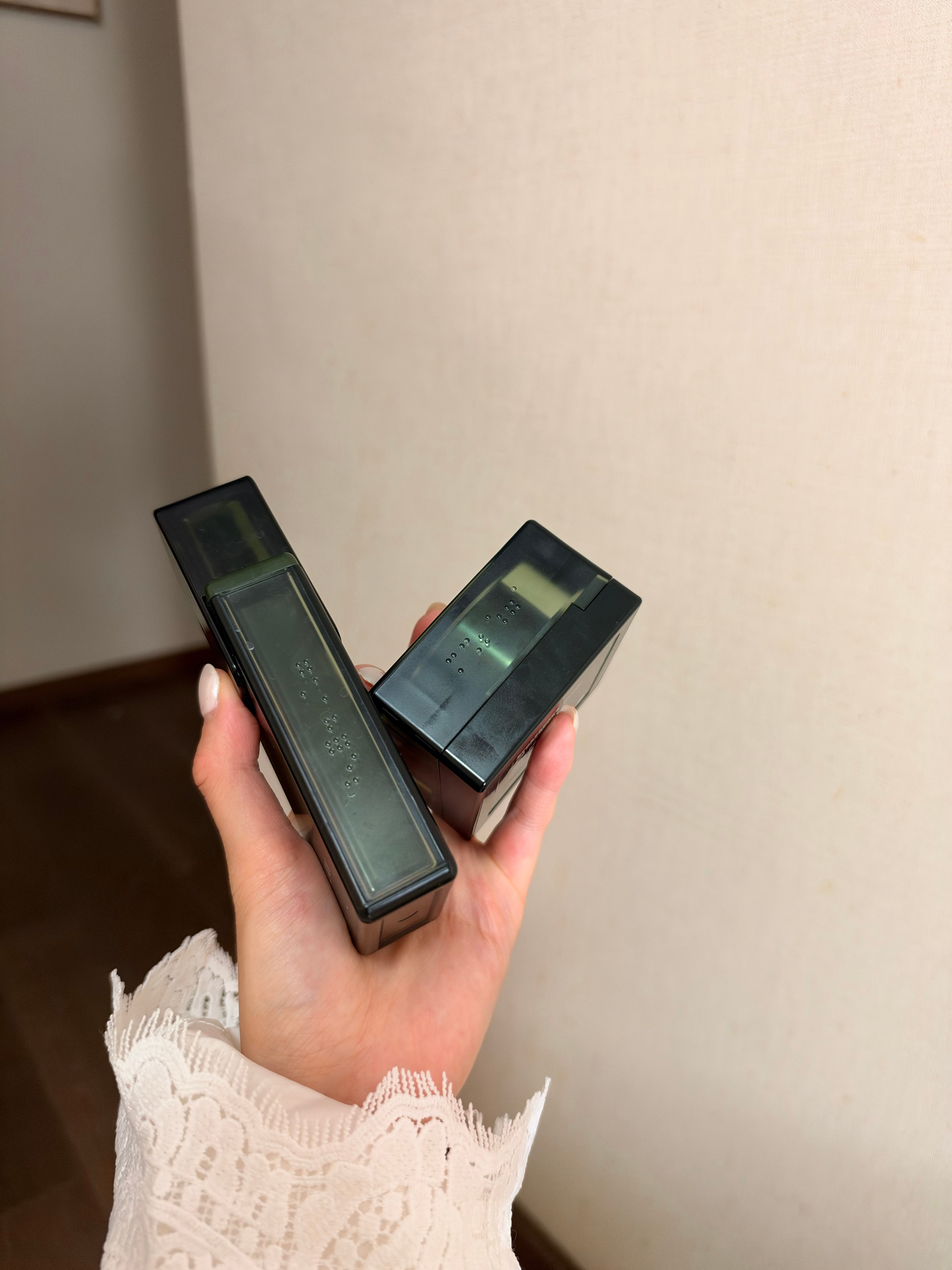 发现LAN时光的产品上居然有盲文！！太暖人了[捂嘴哭][捂嘴哭][捂嘴哭] ​​