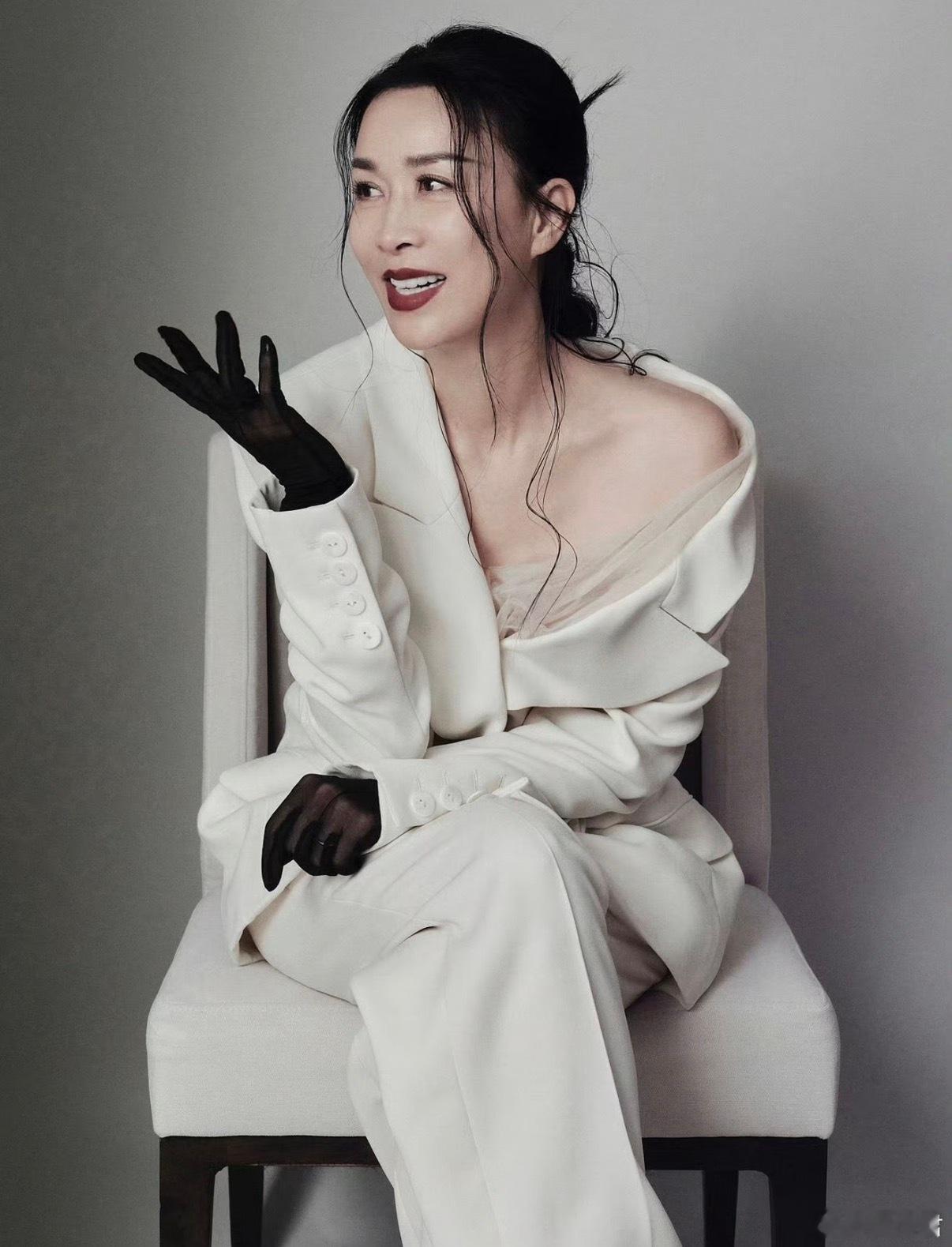 谁给那英报名的湖南跨年 当听到那英即将闪亮登场的消息，心中不禁涌起期待！这将是一