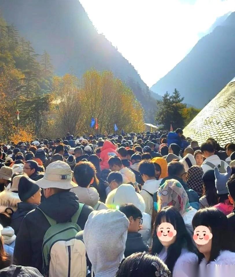 谁发明的“春秋假”？
我跟你讲，这绝对是本年度最成功的一个“消费陷阱”。
一个专