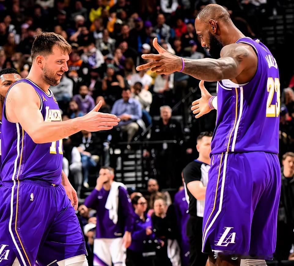 湖人即将开启八连客，1月21日战掘金，23日战快船，25日战独行侠，然后东征，2