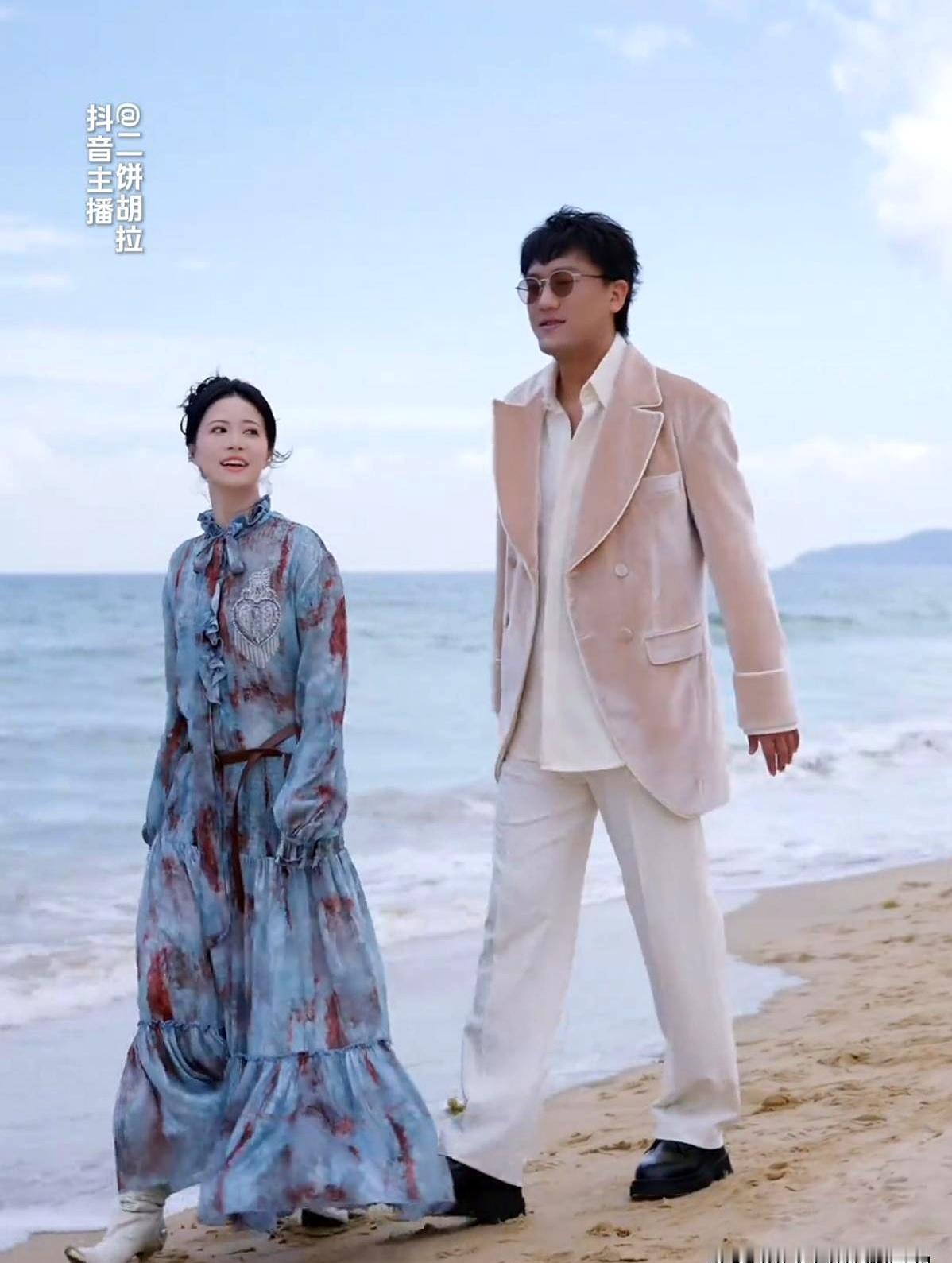 二饼力哥这回是真能忍，明天群星绽放季都要开赛了，外面一堆粉丝追着问，他愣是半个字