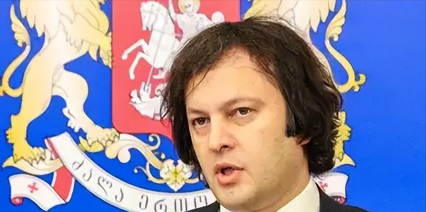 格鲁吉亚前总检察长带队奔赴乌克兰前线，不是帮乌军，是去帮俄军！很多人骂他背叛，但