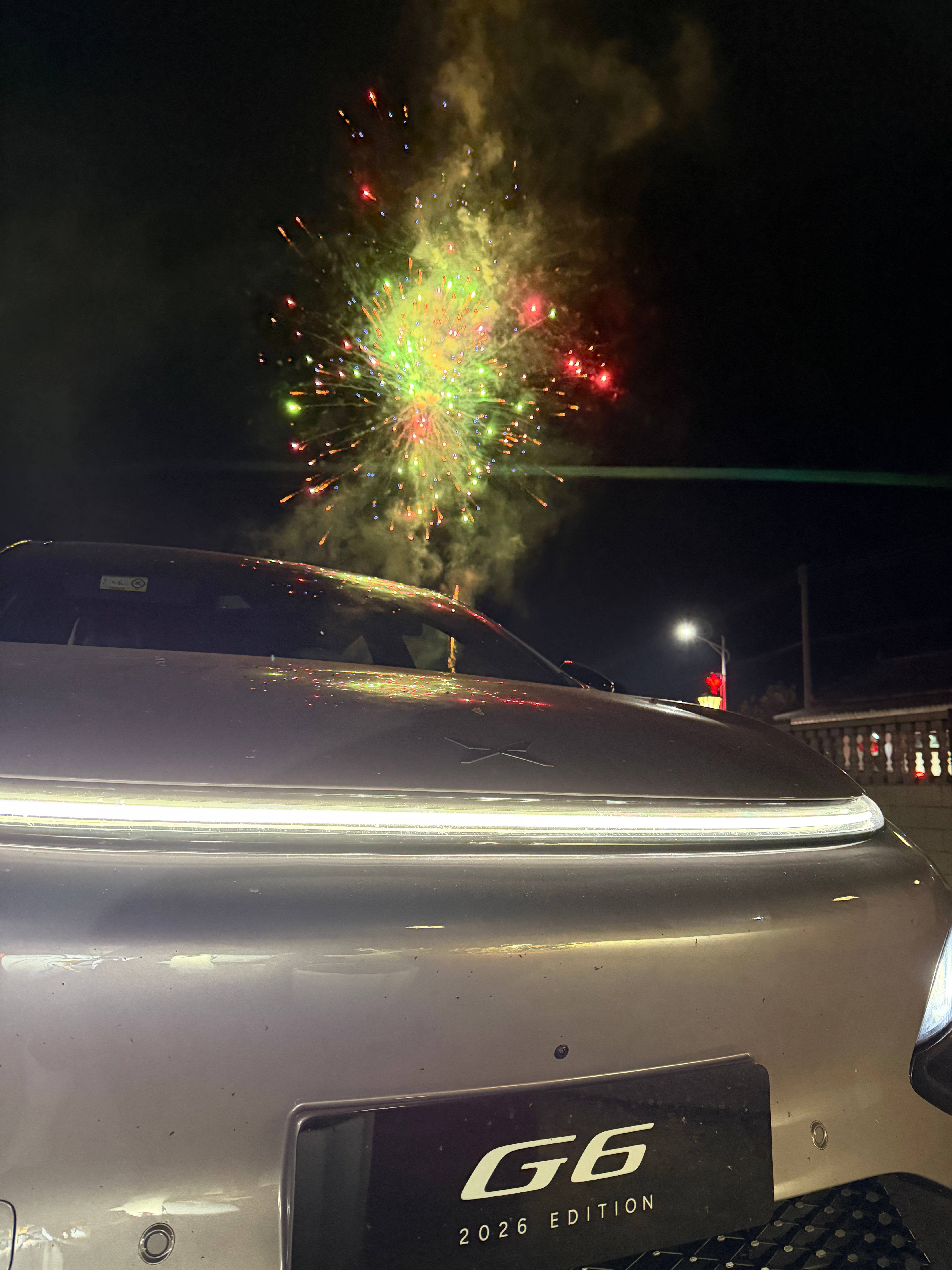 回村每天开着小鹏G6 带弟弟妹妹出去浪，弟弟妹妹都舍不得我走了 开着小鹏回家过年