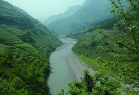 品读《山海经》546——《神州江湖》白水
原文：
白水出蜀，而东南注江，入江州城