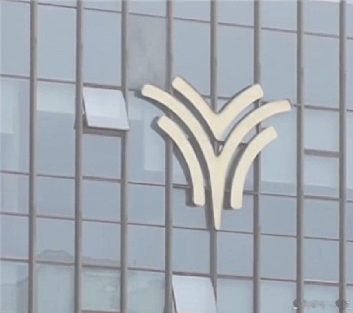 哪吒造车3年烧掉183亿说实话，感觉这些都都白瞎了什么技术也没研究明白，之前的直