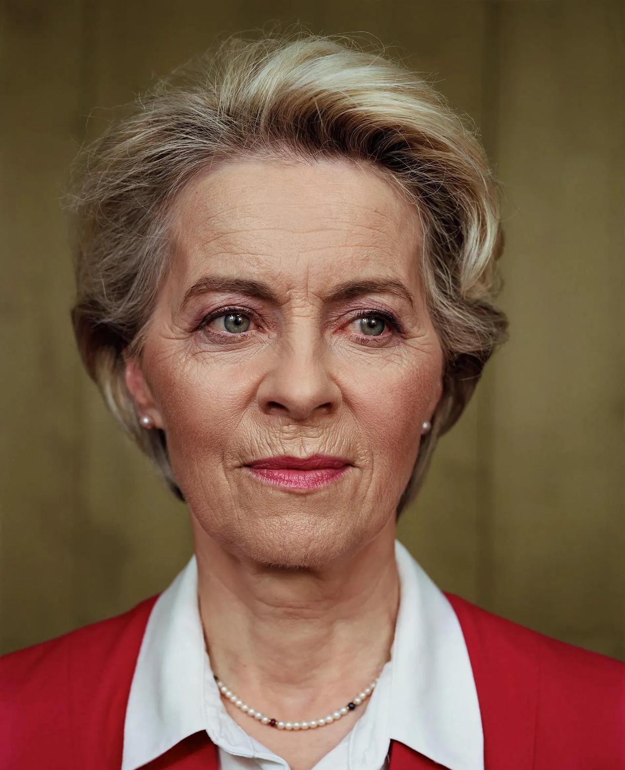 近期欧盟围绕对乌援助闹得沸沸扬扬，一会儿抛出巨额贷款方案，一会儿又因条款分歧吵得