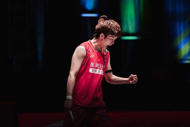 🔥王祉怡连续两年晋级全英决赛！王祉怡🇨🇳 21-15、21-19 🇯🇵